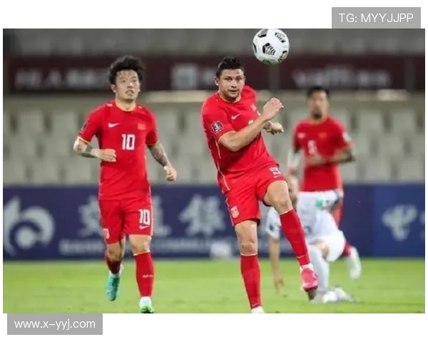 上海足球队快攻战术分析与成败经验探讨